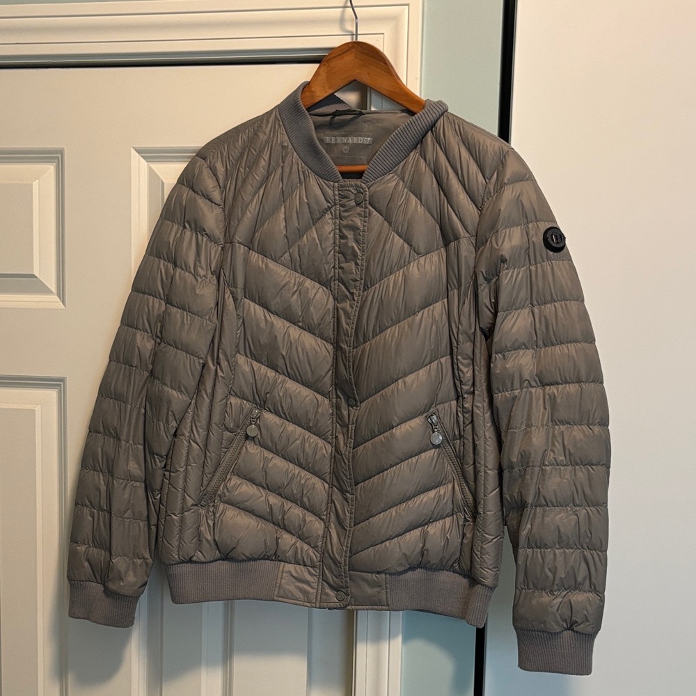 Womens Bernardo Light Gray/Green Puffer Jacket
